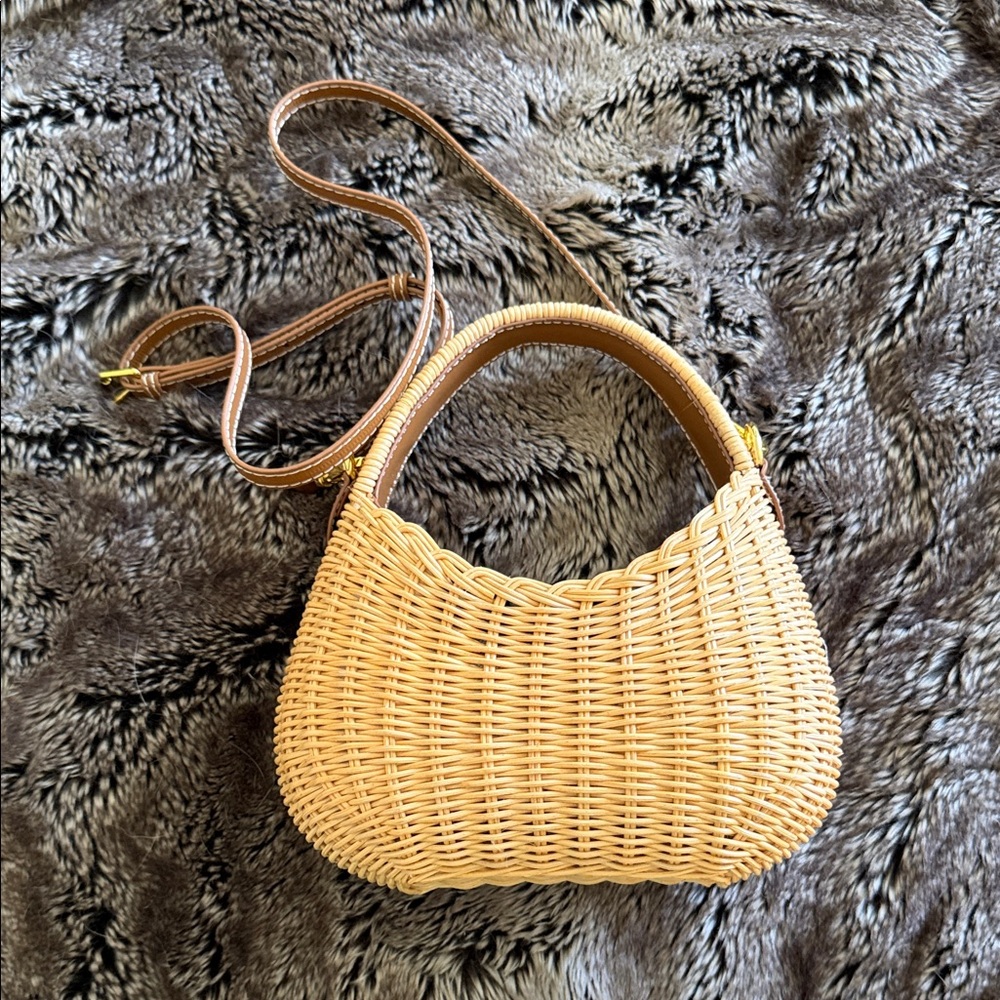Miu Tan Woven Straw Crossbody Bag - Picture 2 of 3